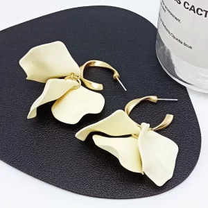 White Flower Stoving Varnish Alloy Earrings